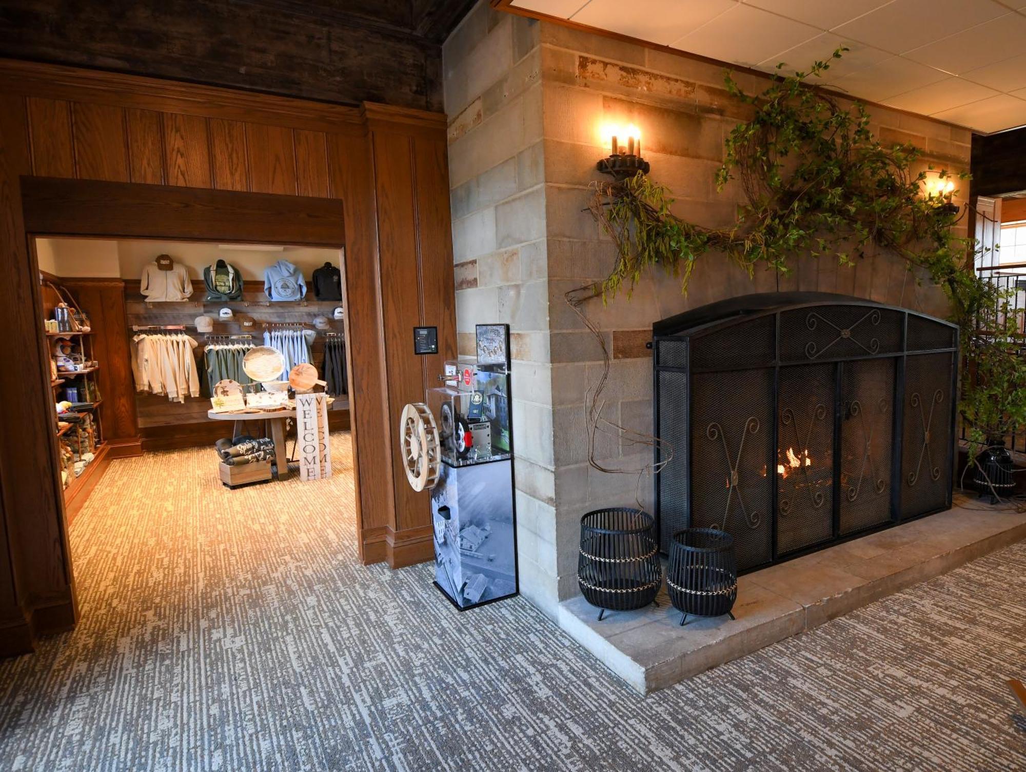 Spring Mill Inn Mitchell Екстериор снимка
