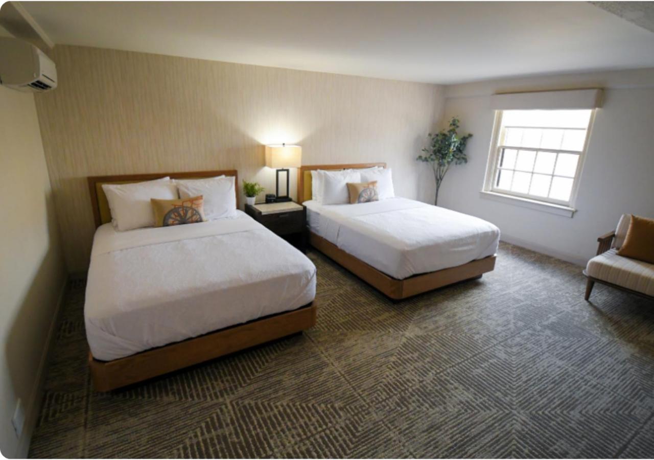 Spring Mill Inn Mitchell Екстериор снимка